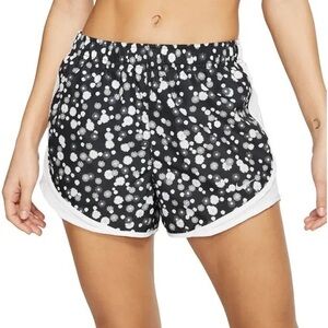 Nike Women’s Daisy Shorts
